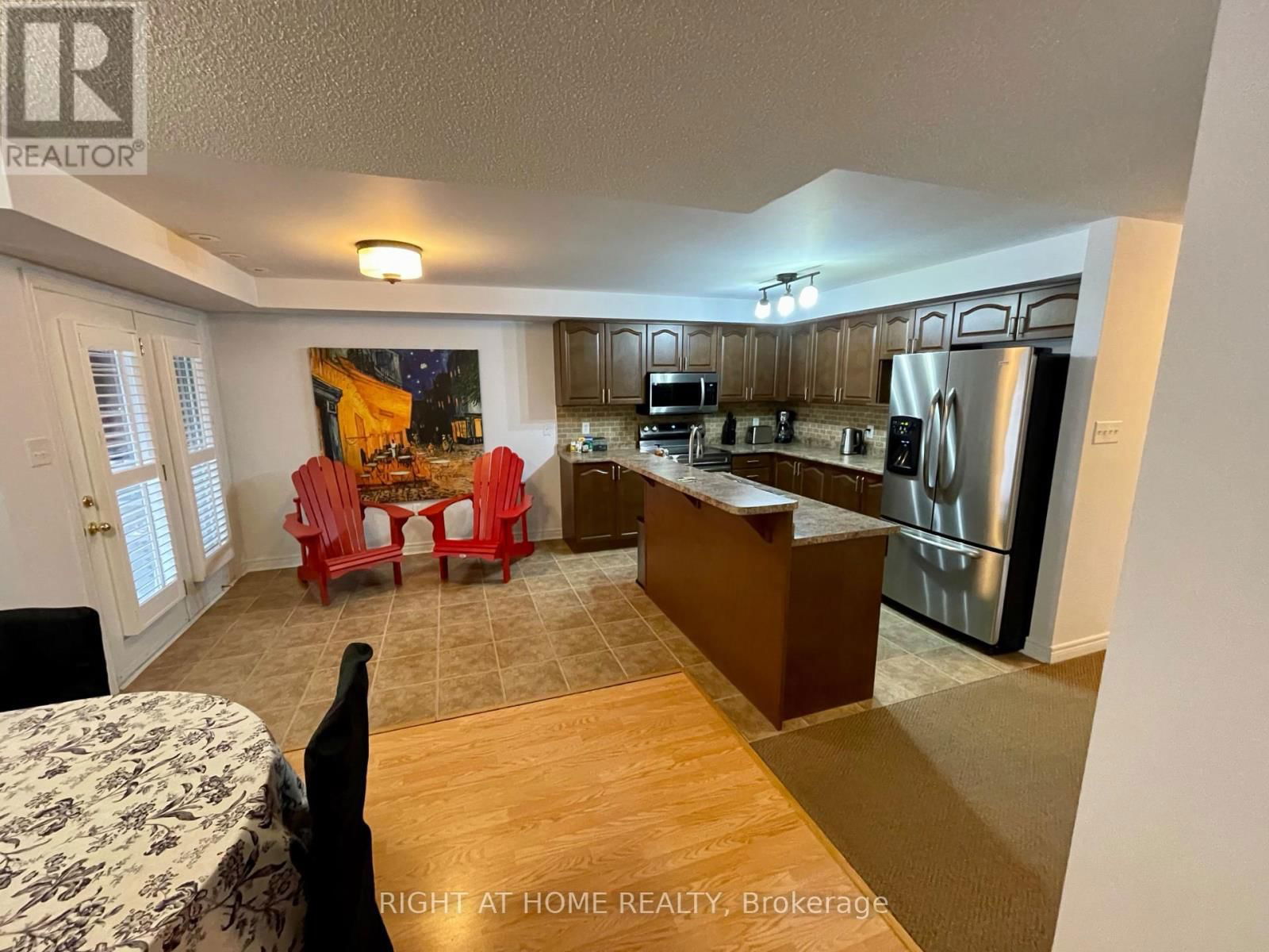 A - 2933 BUR OAK AVENUE Image 4