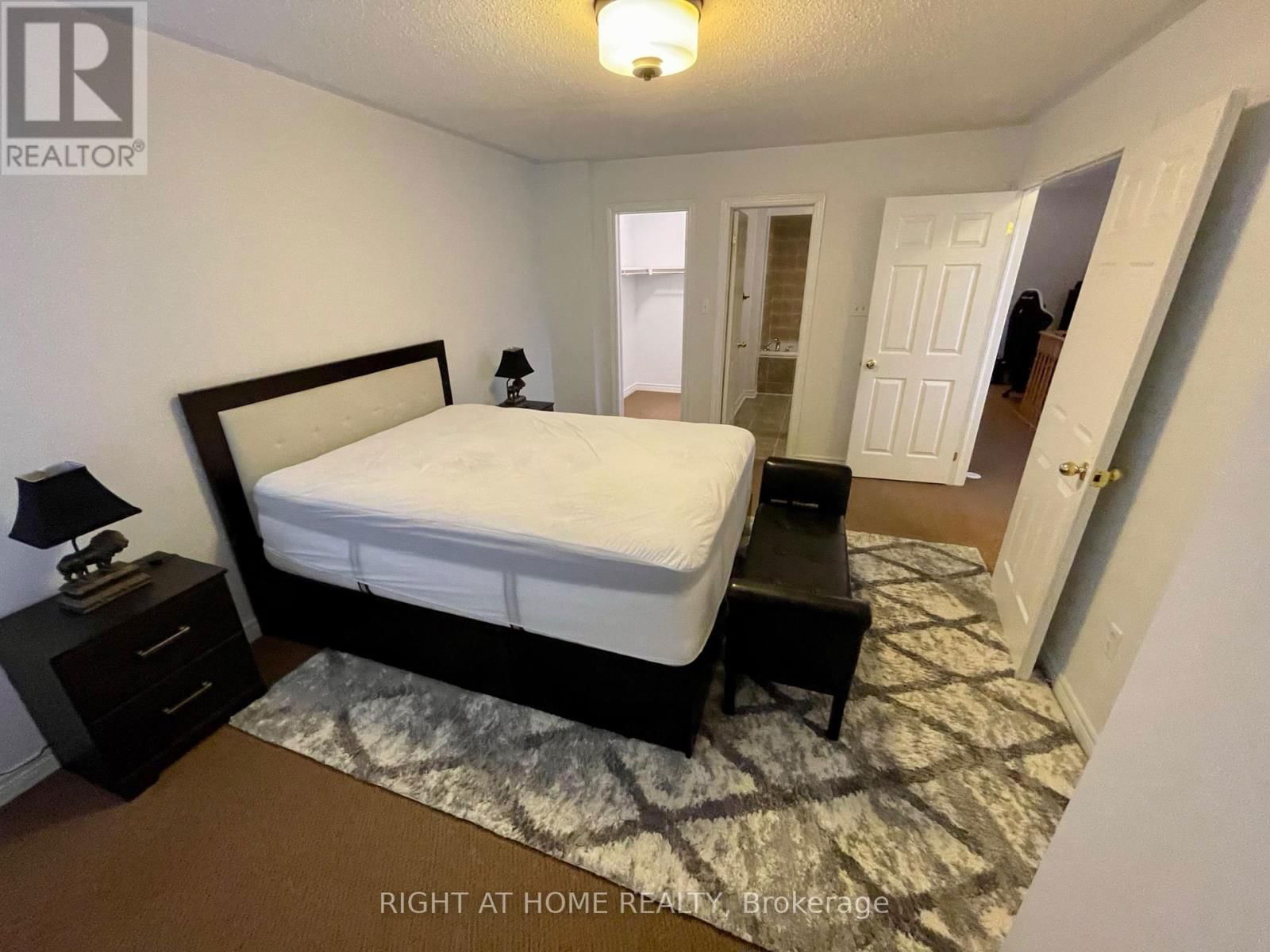 A - 2933 BUR OAK AVENUE Image 8