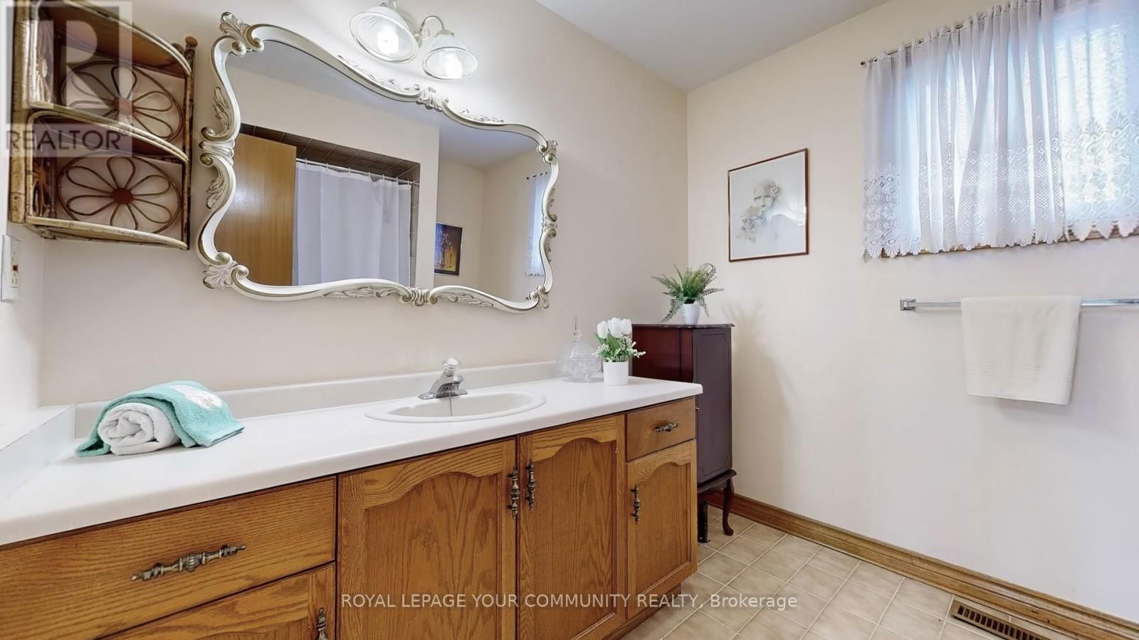 37 CABINET CRESCENT Image 24
