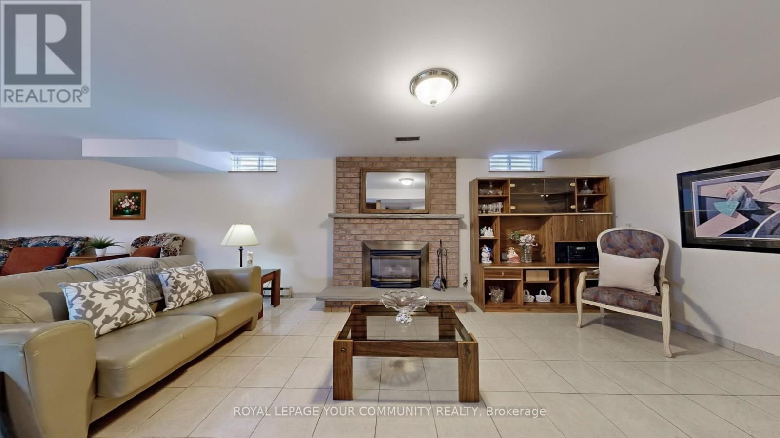 37 CABINET CRESCENT Image 33