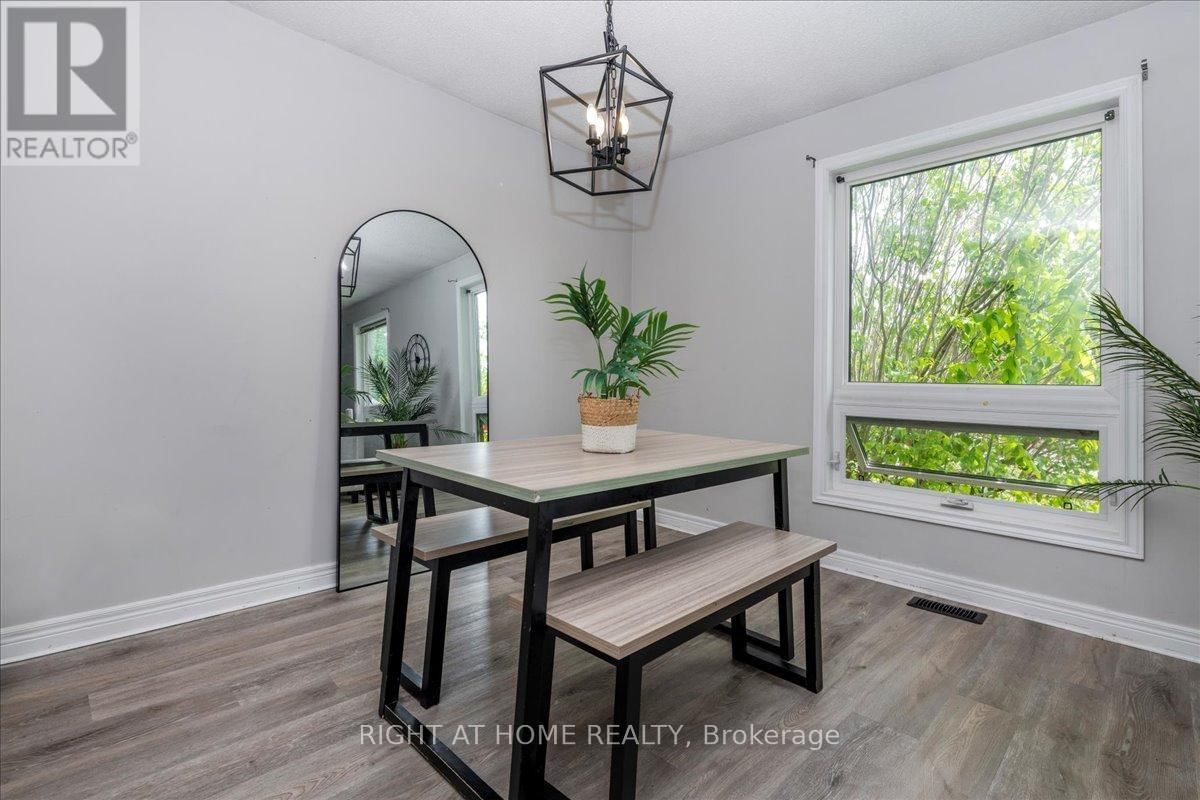 70 METRO ROAD SOUTH Image 9
