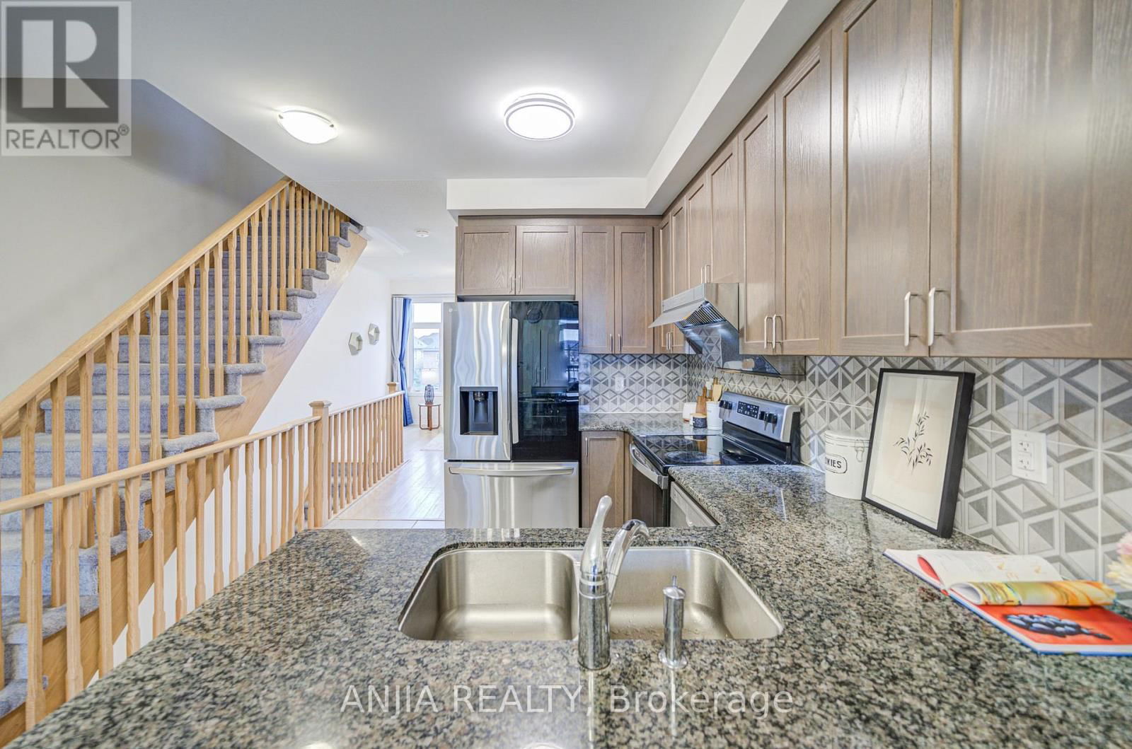 3 CARNEROS WAY Image 23