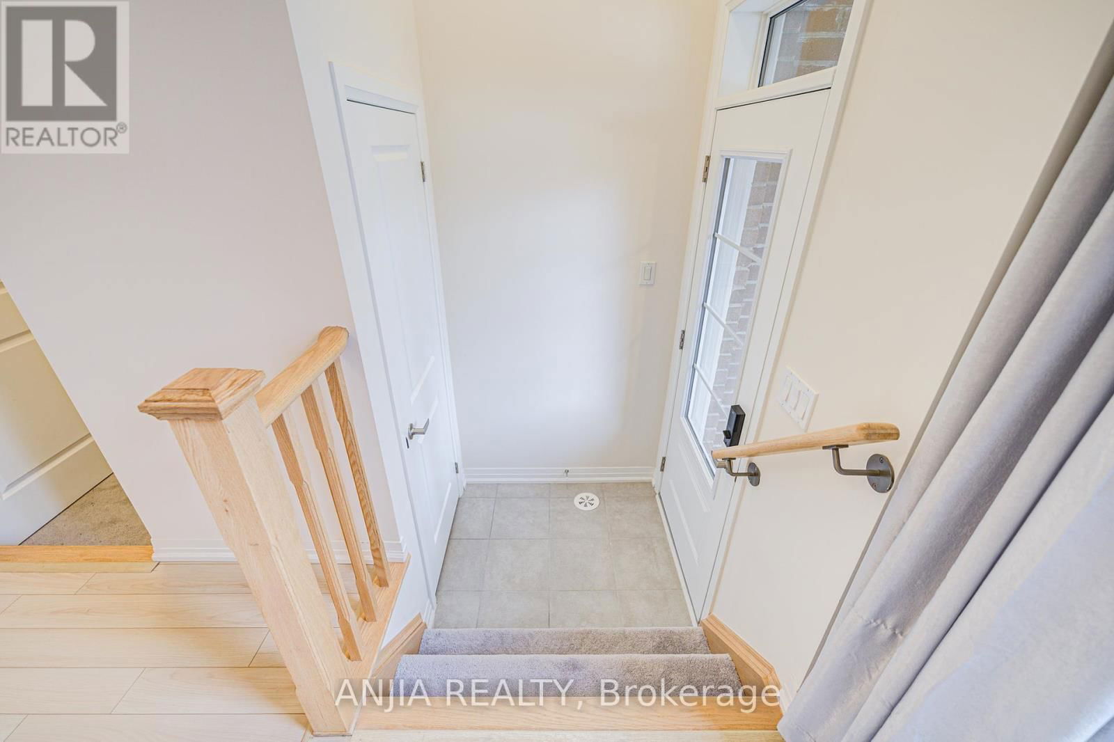 3 CARNEROS WAY Image 8