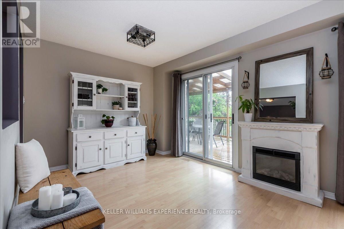 472 HAINES STREET Image 10