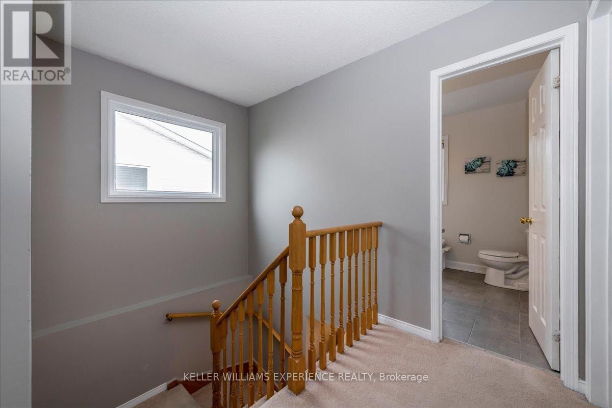 472 HAINES STREET Image 12
