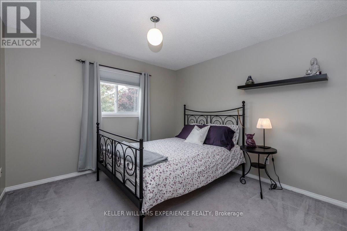 472 HAINES STREET Image 18