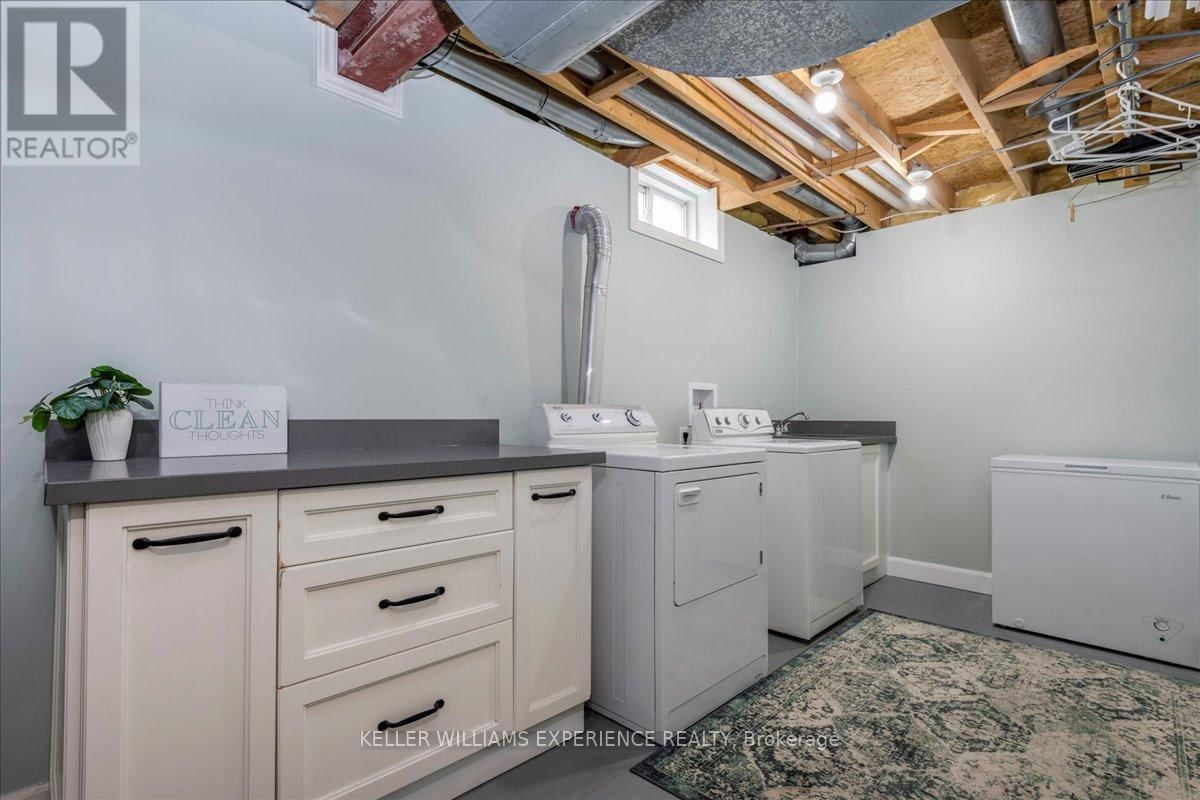 472 HAINES STREET Image 24