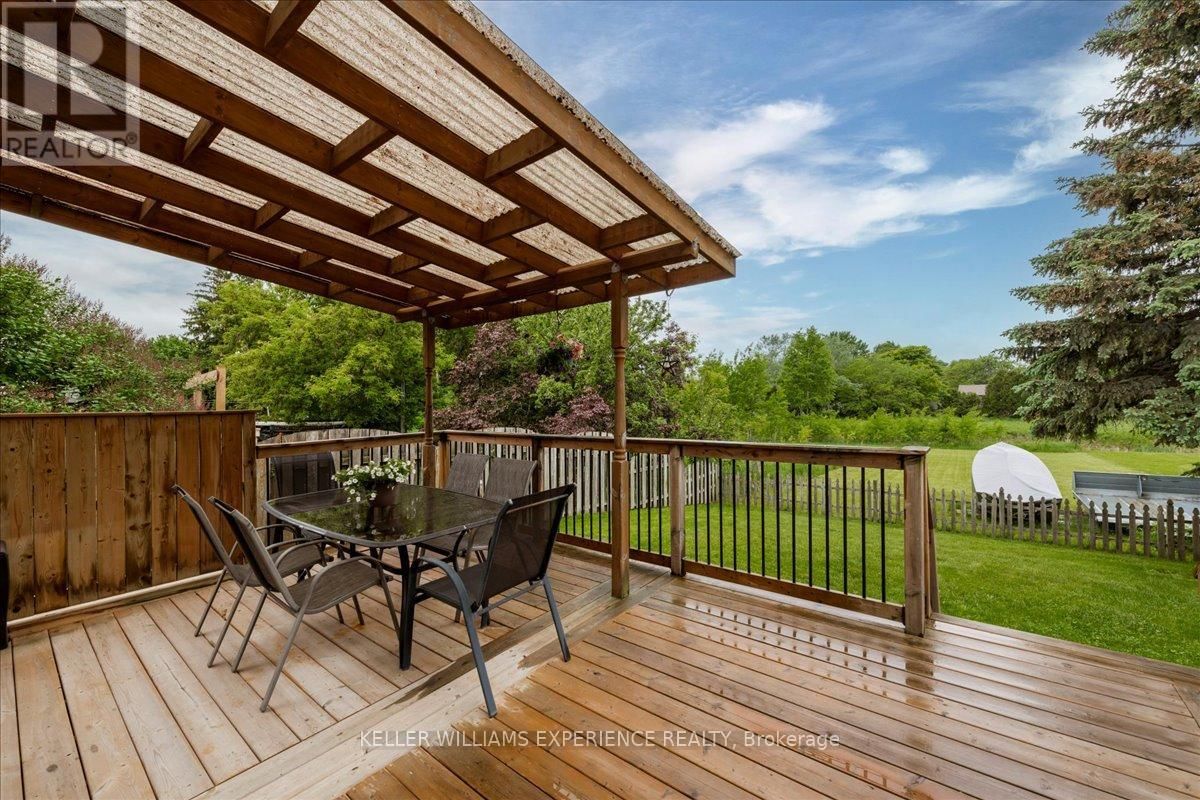 472 HAINES STREET Image 26