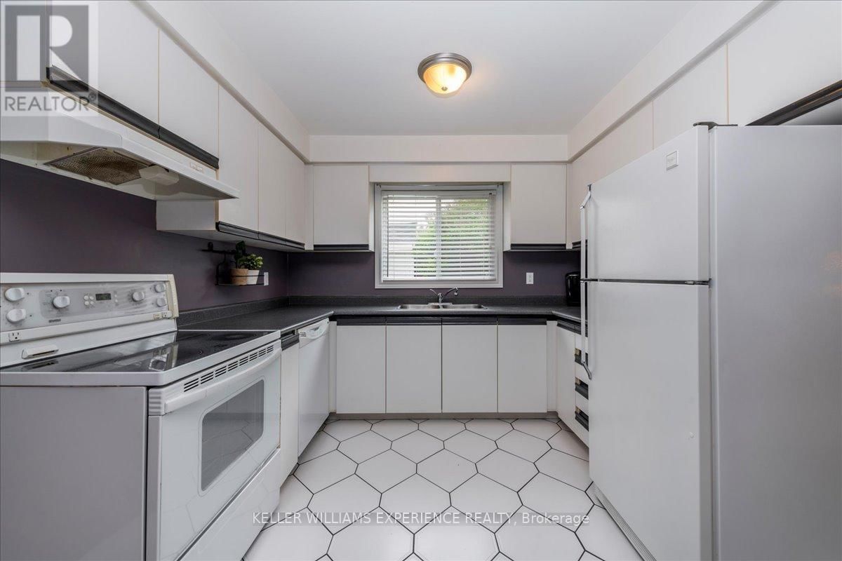 472 HAINES STREET Image 6