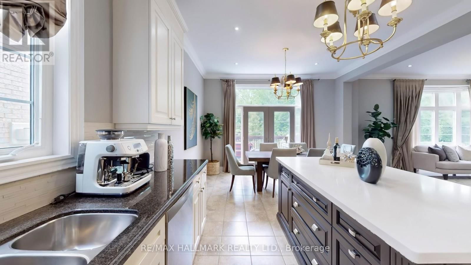 126 SIR STEVENS DRIVE Image 21