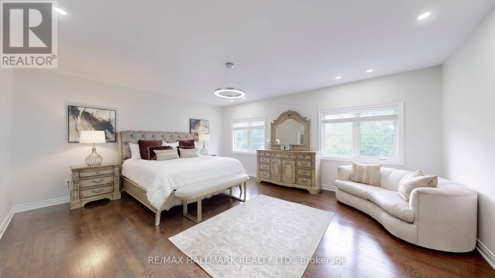 126 SIR STEVENS DRIVE Image 25