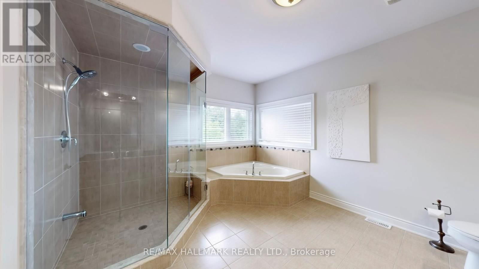126 SIR STEVENS DRIVE Image 28