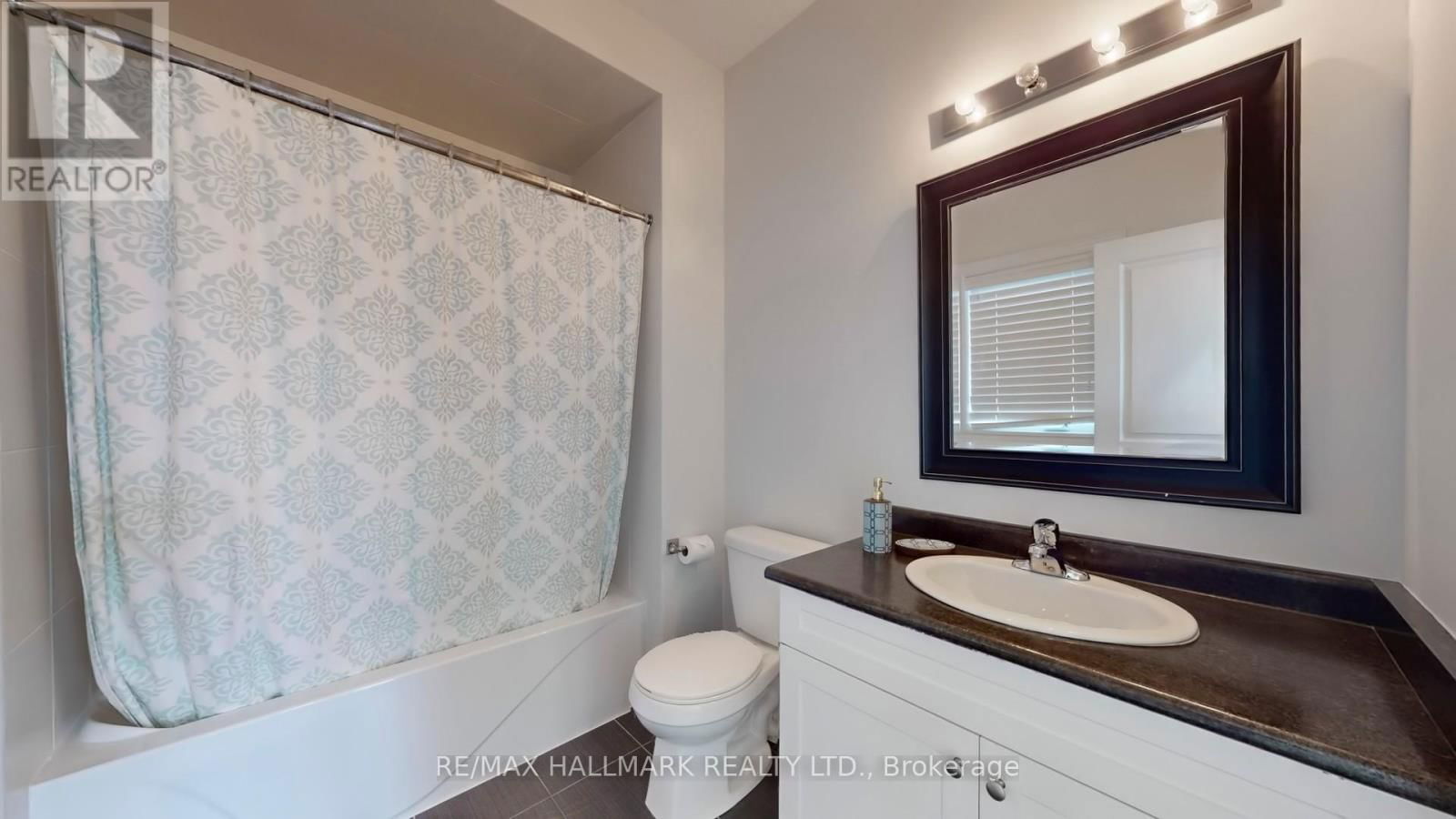 126 SIR STEVENS DRIVE Image 31