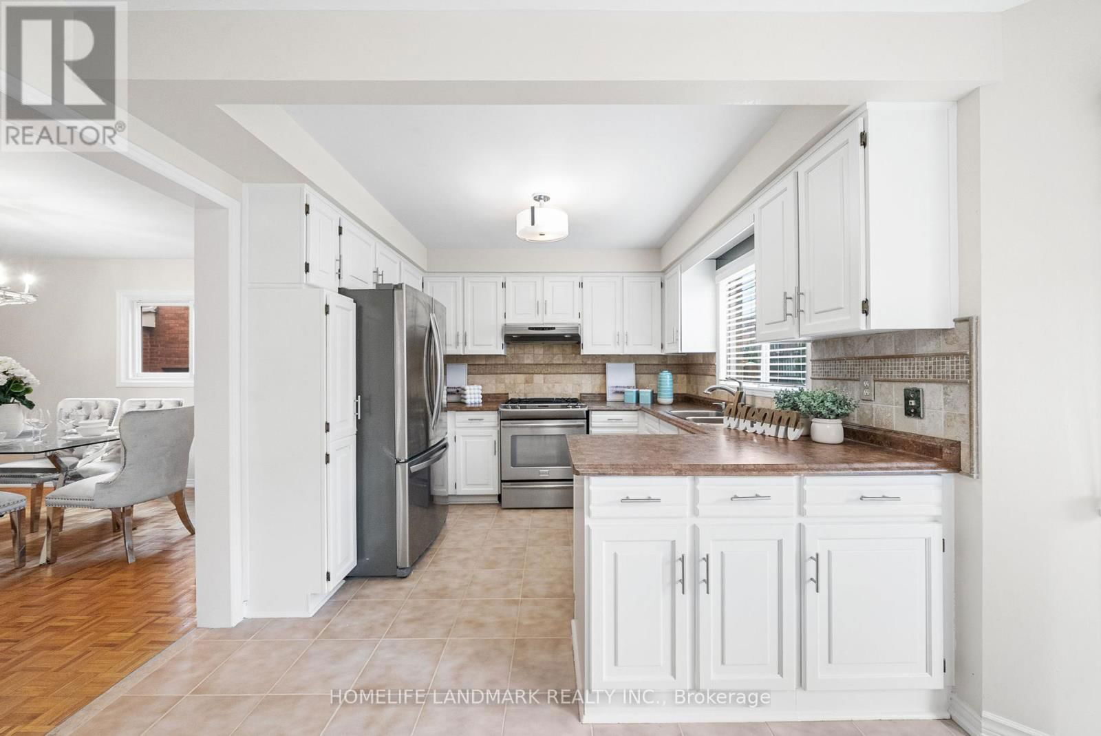 165 VALLEYWAY CRESCENT Image 9