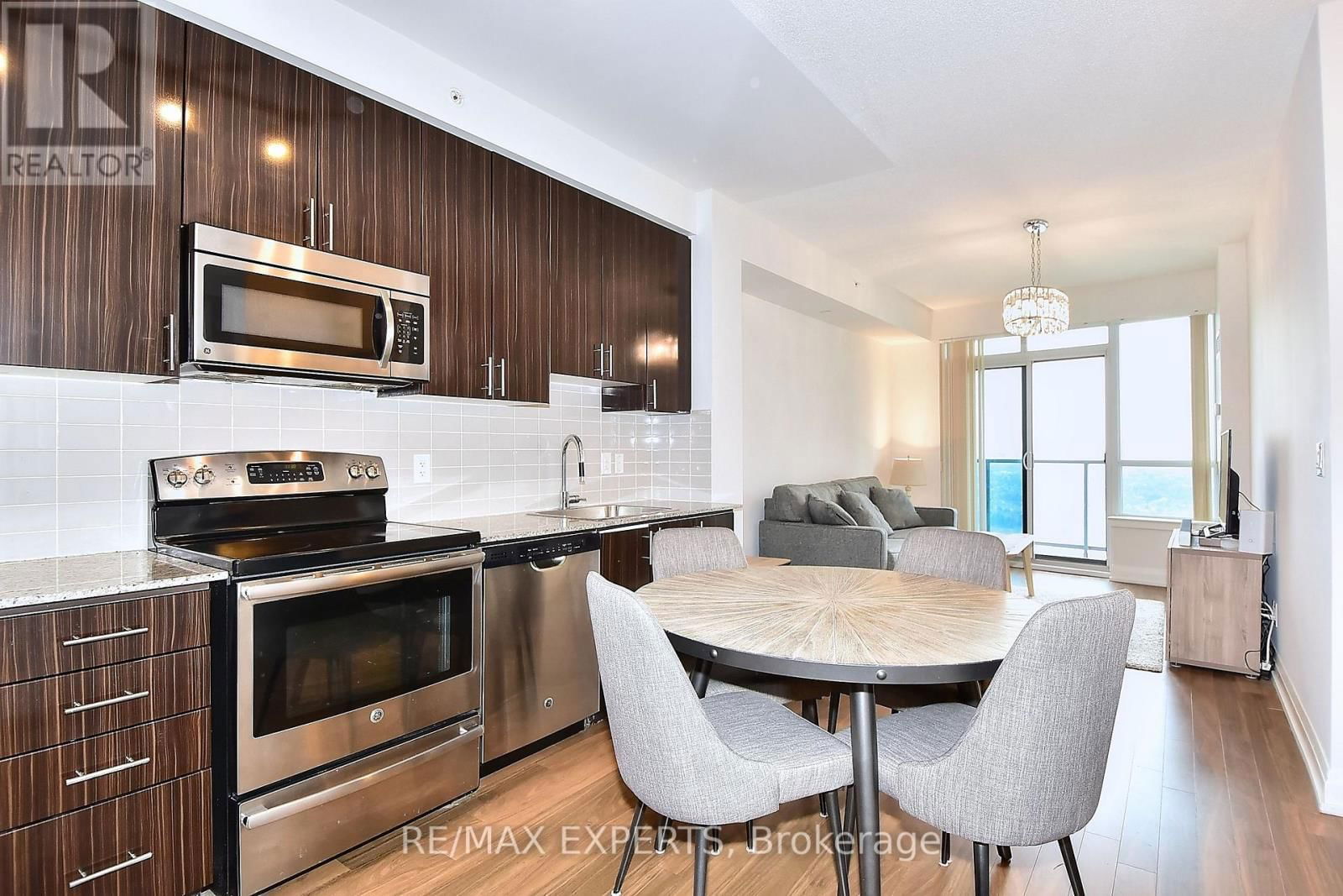 2433 - 7161 YONGE STREET Image 10