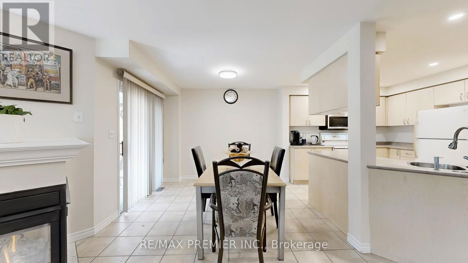 215 DRUMMOND DRIVE Image 25