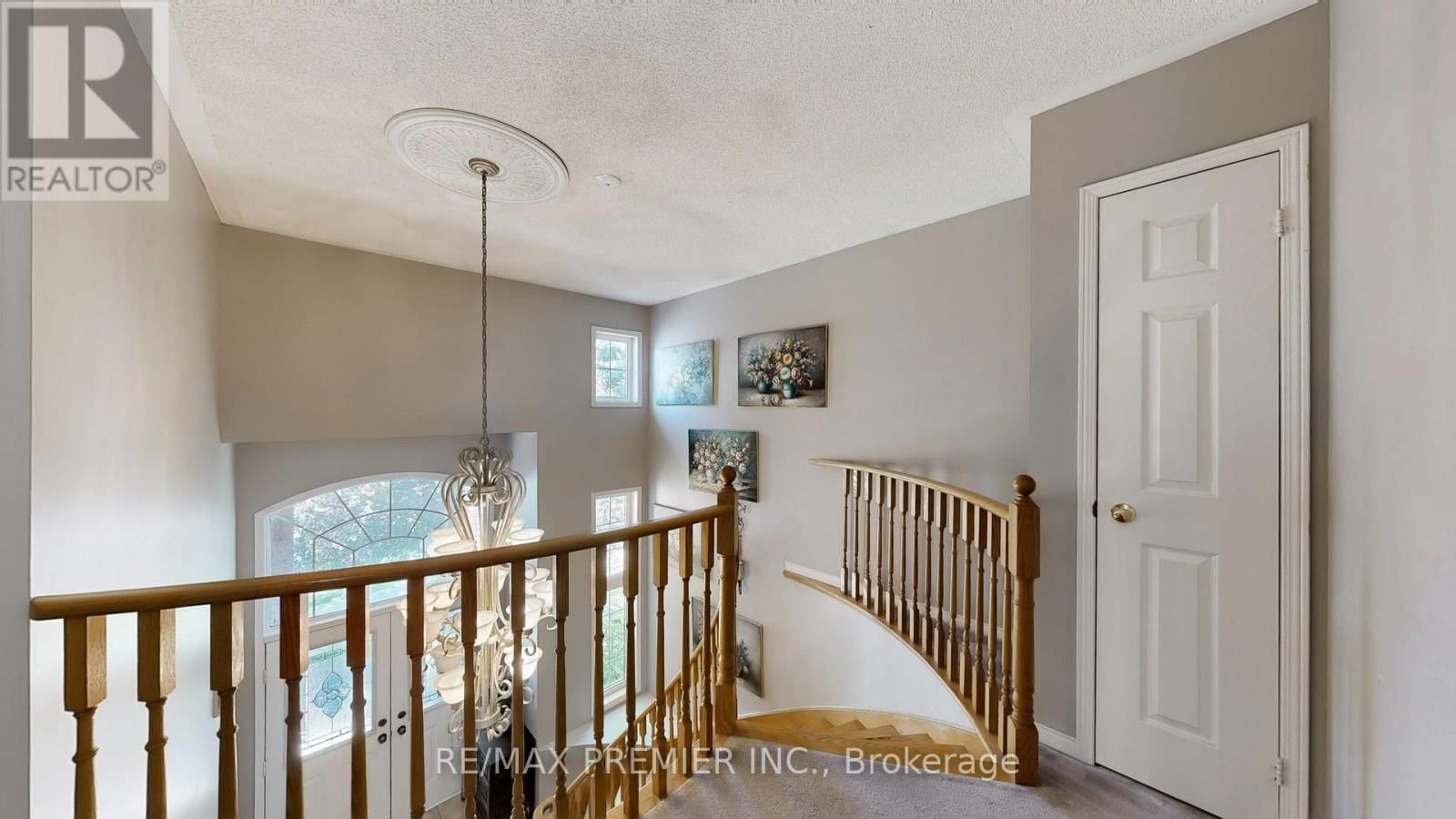 215 DRUMMOND DRIVE Image 28