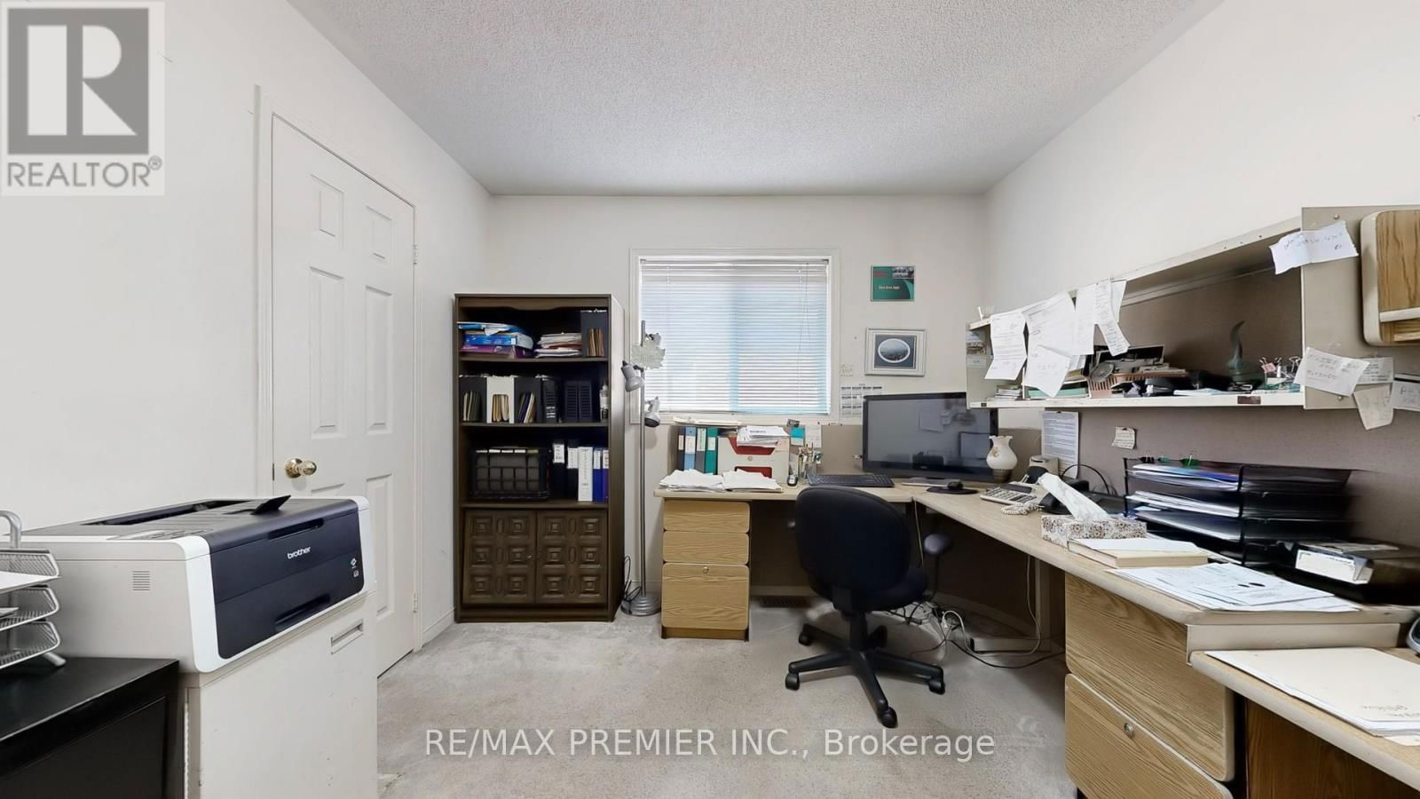 215 DRUMMOND DRIVE Image 38