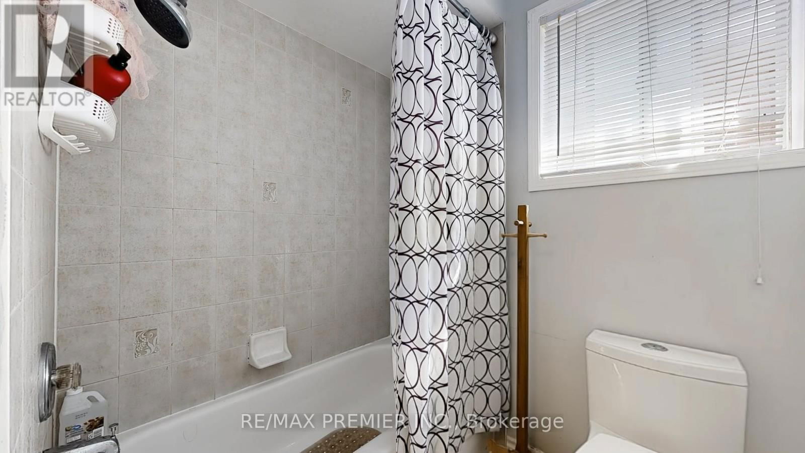 215 DRUMMOND DRIVE Image 42