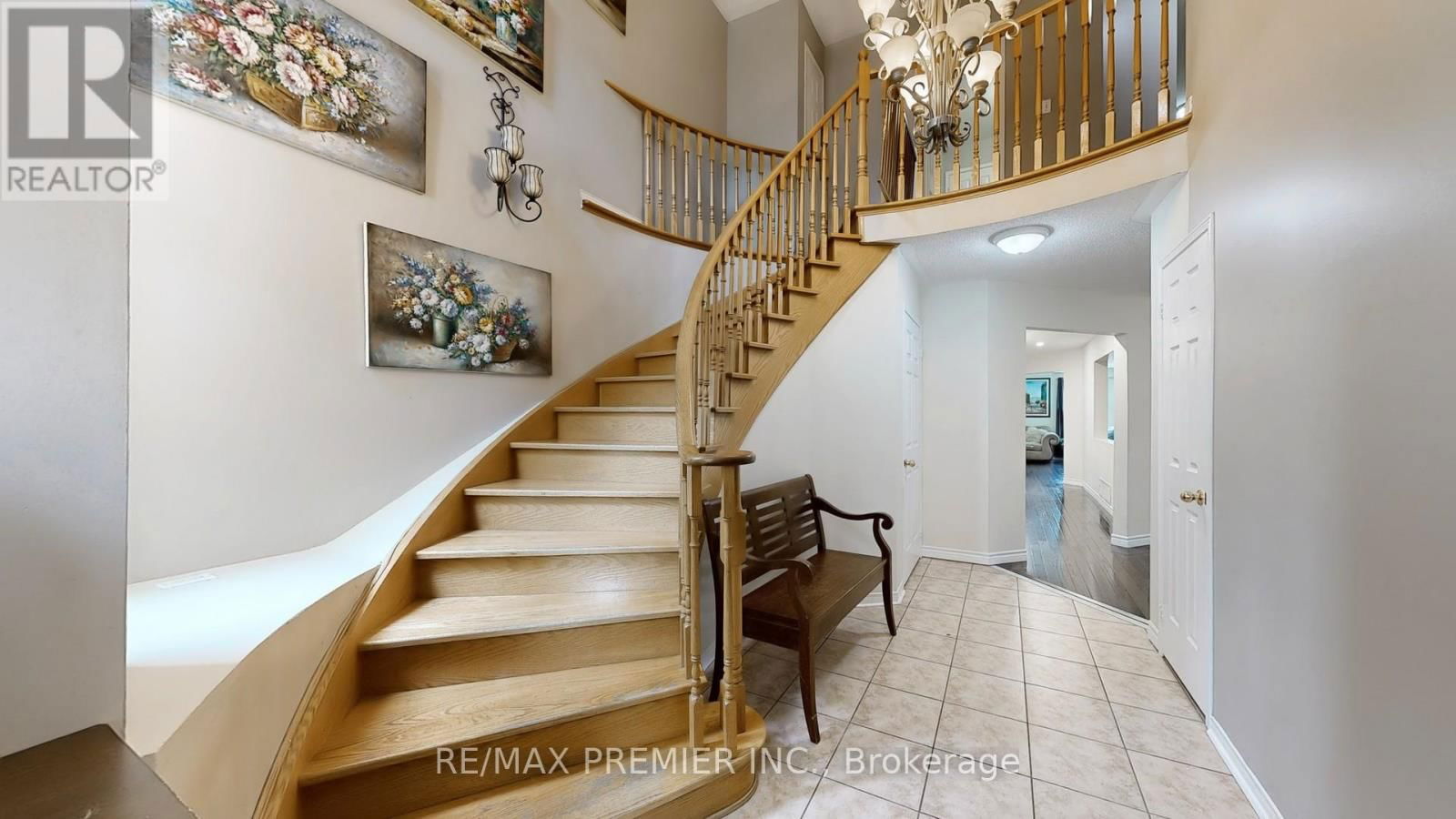 215 DRUMMOND DRIVE Image 6