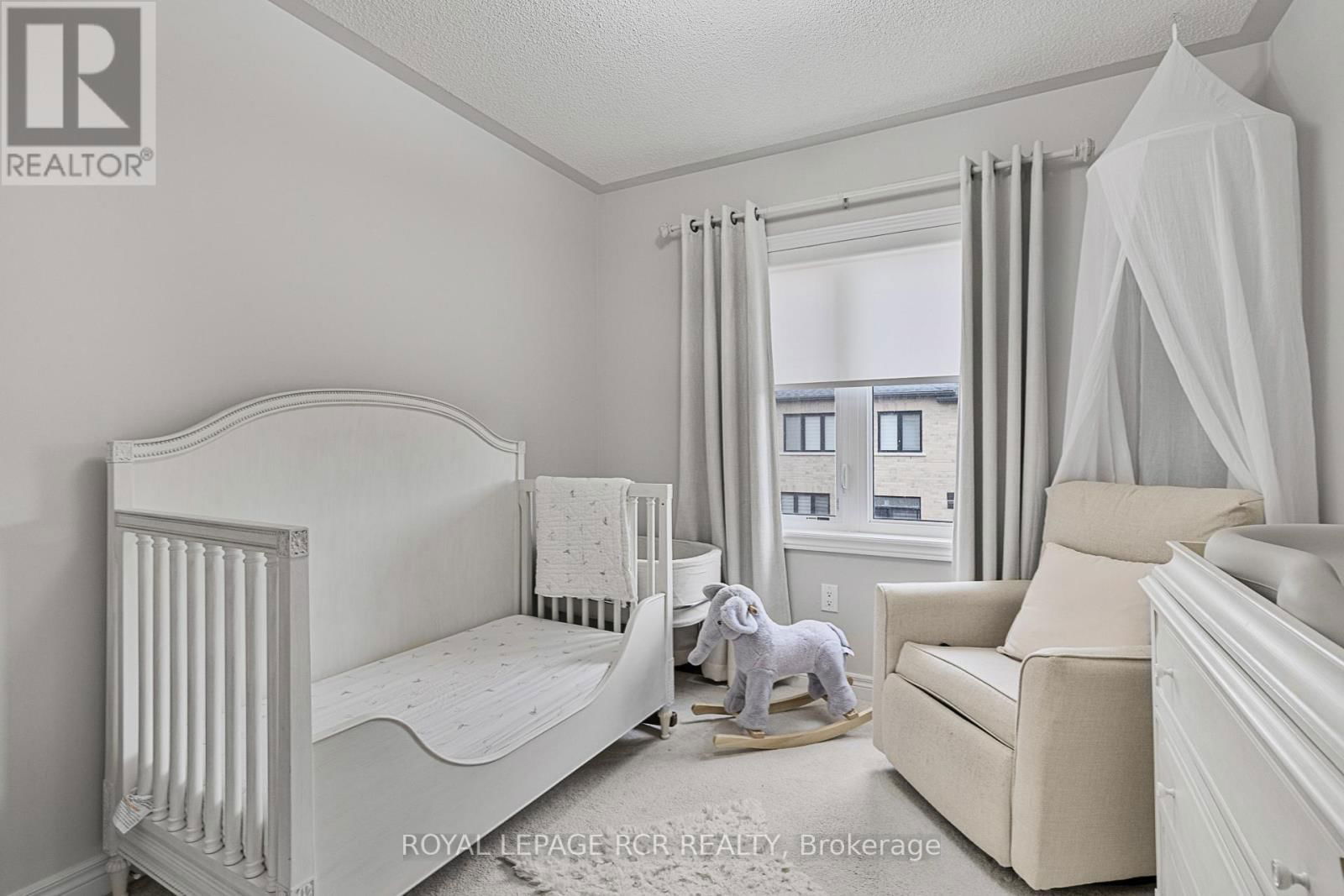 37 MARKVIEW ROAD Image 17