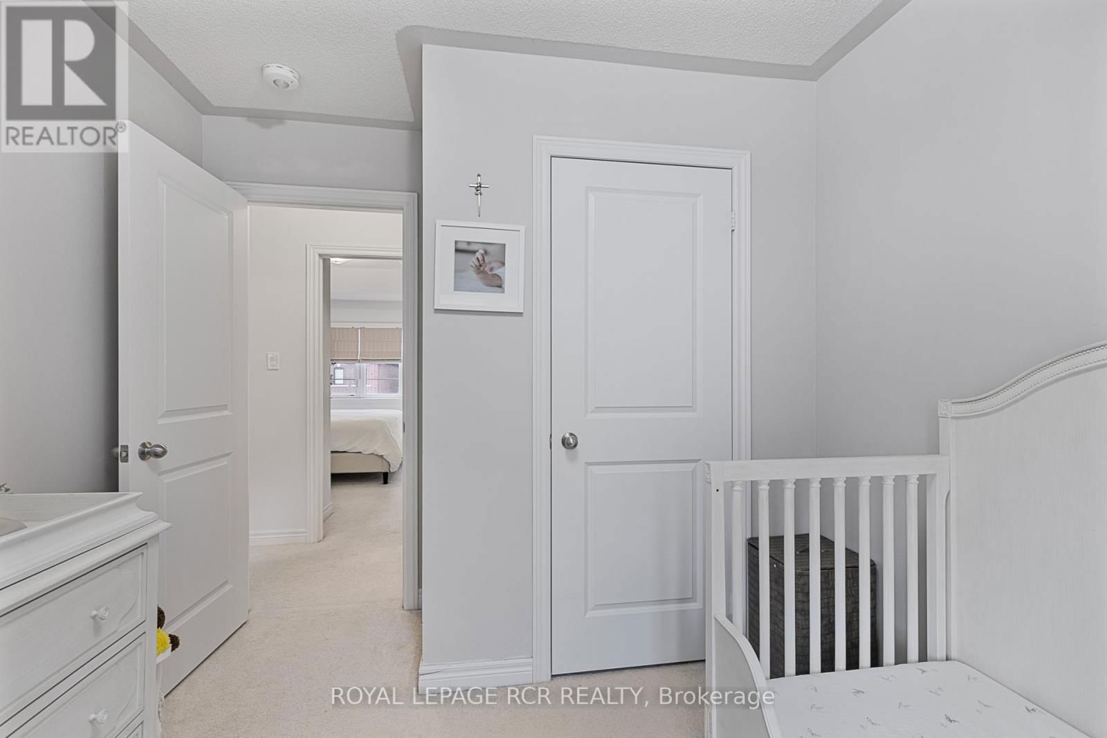 37 MARKVIEW ROAD Image 18