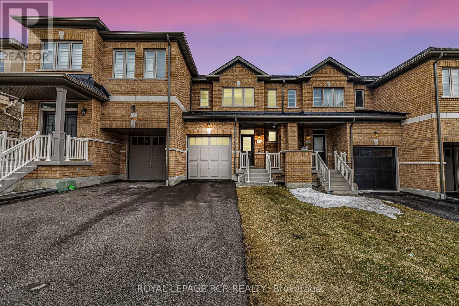 37 MARKVIEW ROAD Image 2