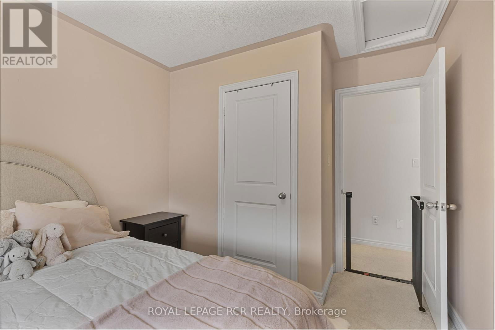 37 MARKVIEW ROAD Image 20