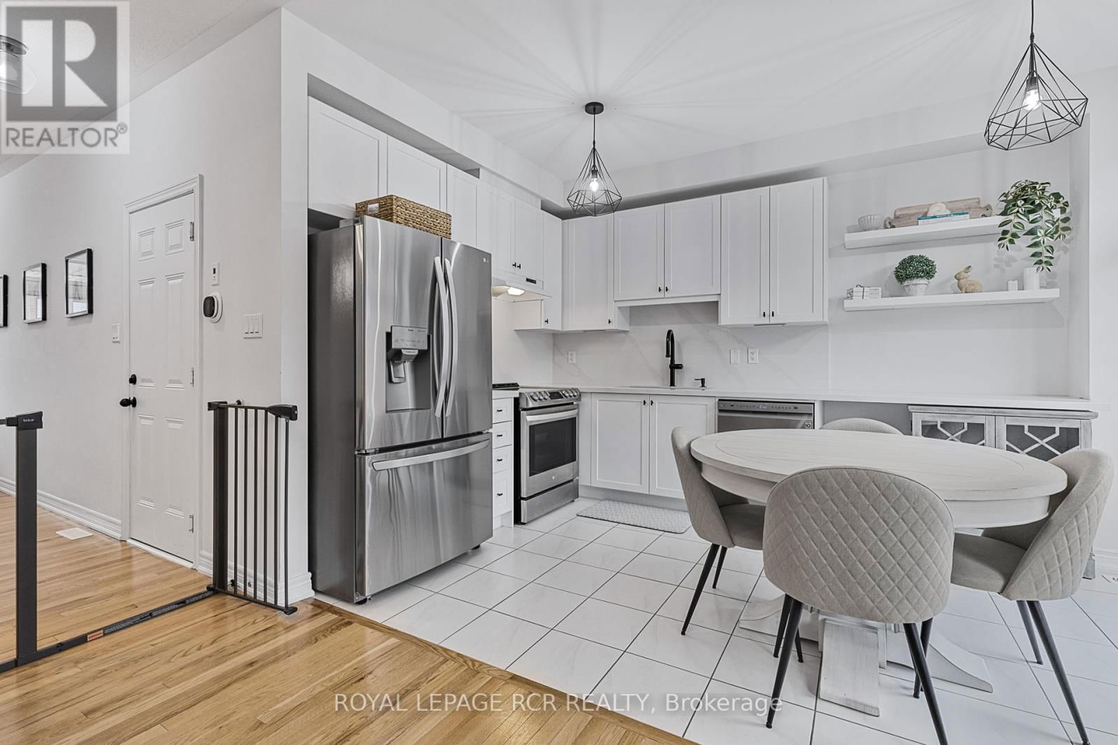 37 MARKVIEW ROAD Image 5