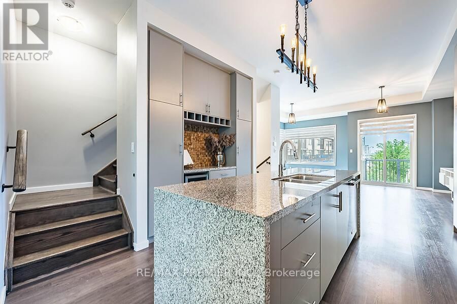 77 SYDNEY CIRCLE Image 14