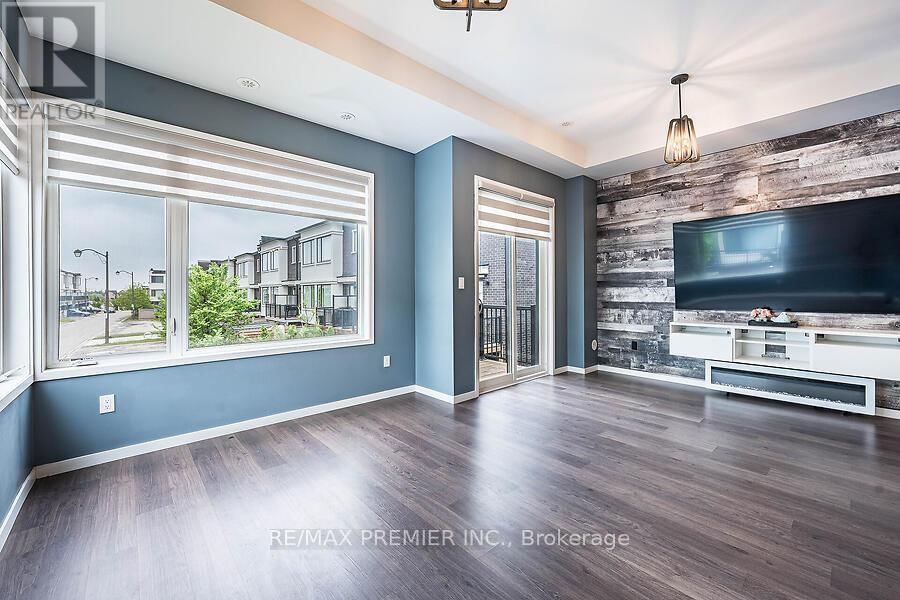 77 SYDNEY CIRCLE Image 23