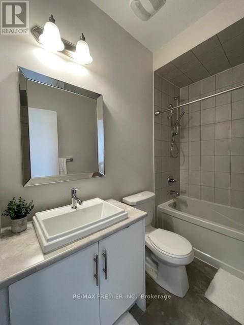77 SYDNEY CIRCLE Image 37