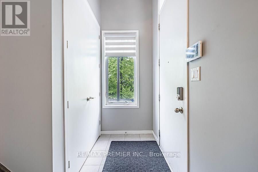 77 SYDNEY CIRCLE Image 4