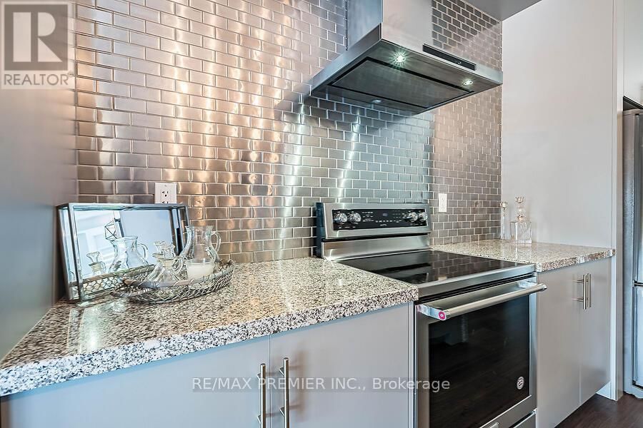 77 SYDNEY CIRCLE Image 40