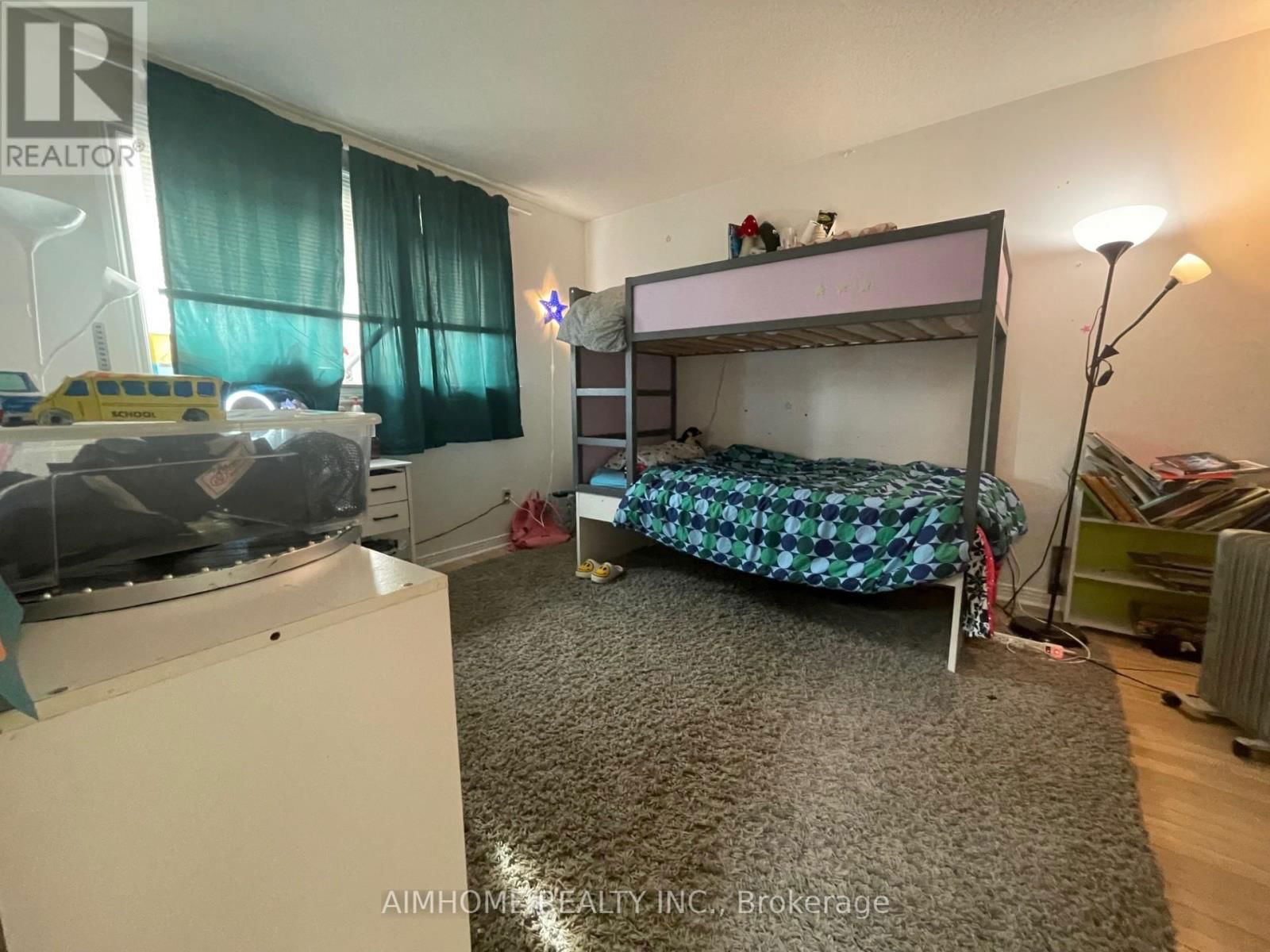 61 SPRINGFIELD WAY Image 16