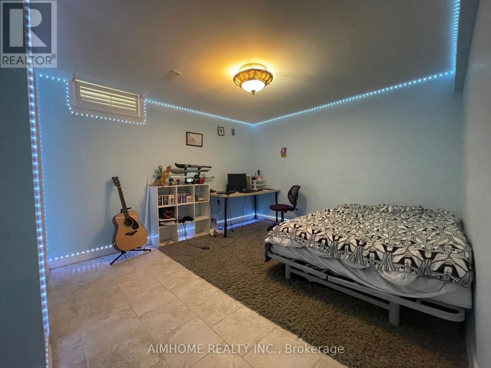 61 SPRINGFIELD WAY Image 19
