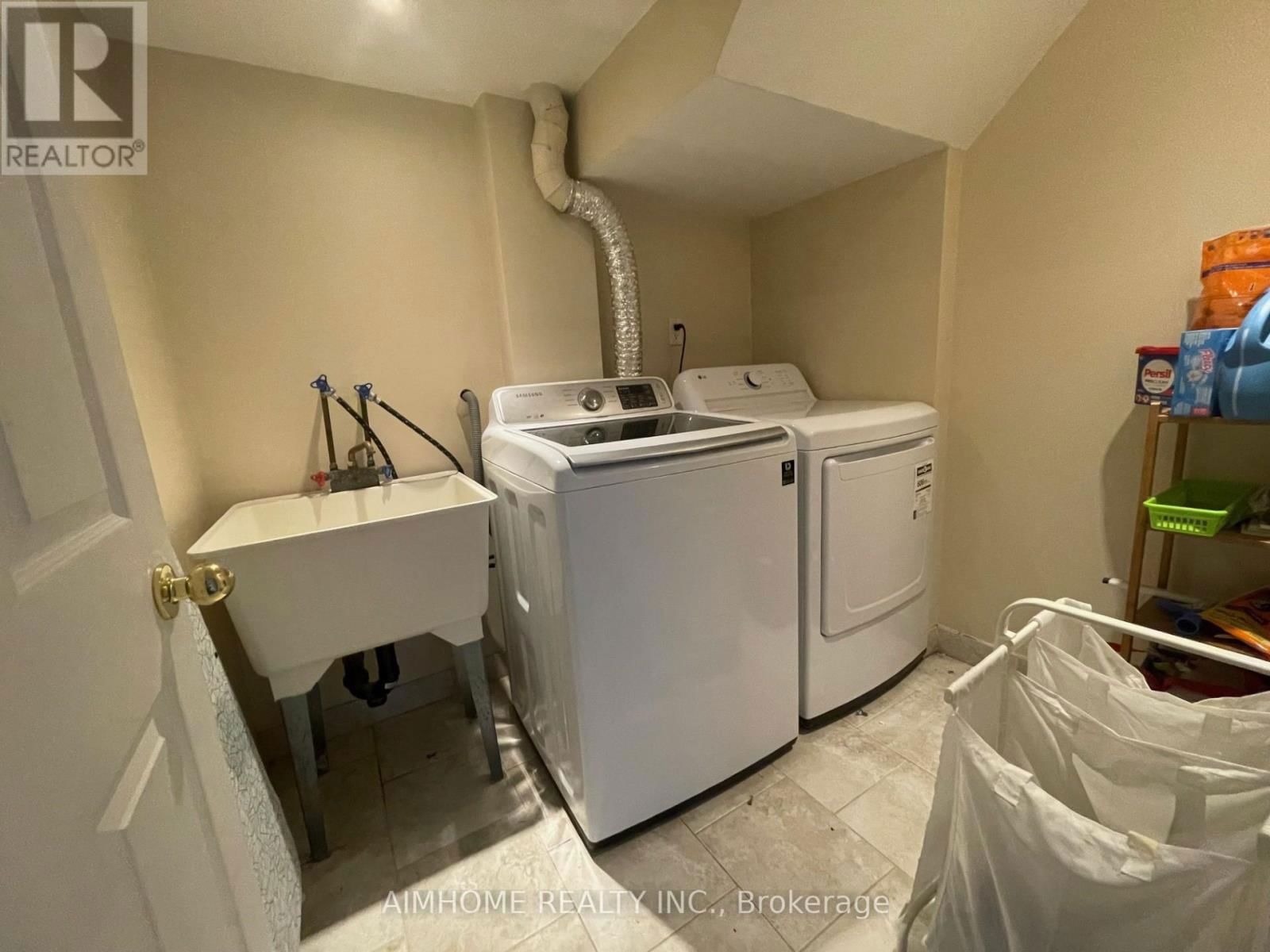 61 SPRINGFIELD WAY Image 21