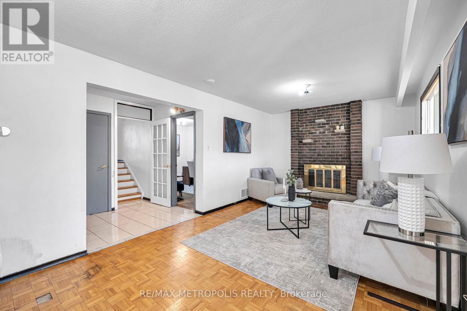 119 ALBANY DRIVE Image 20