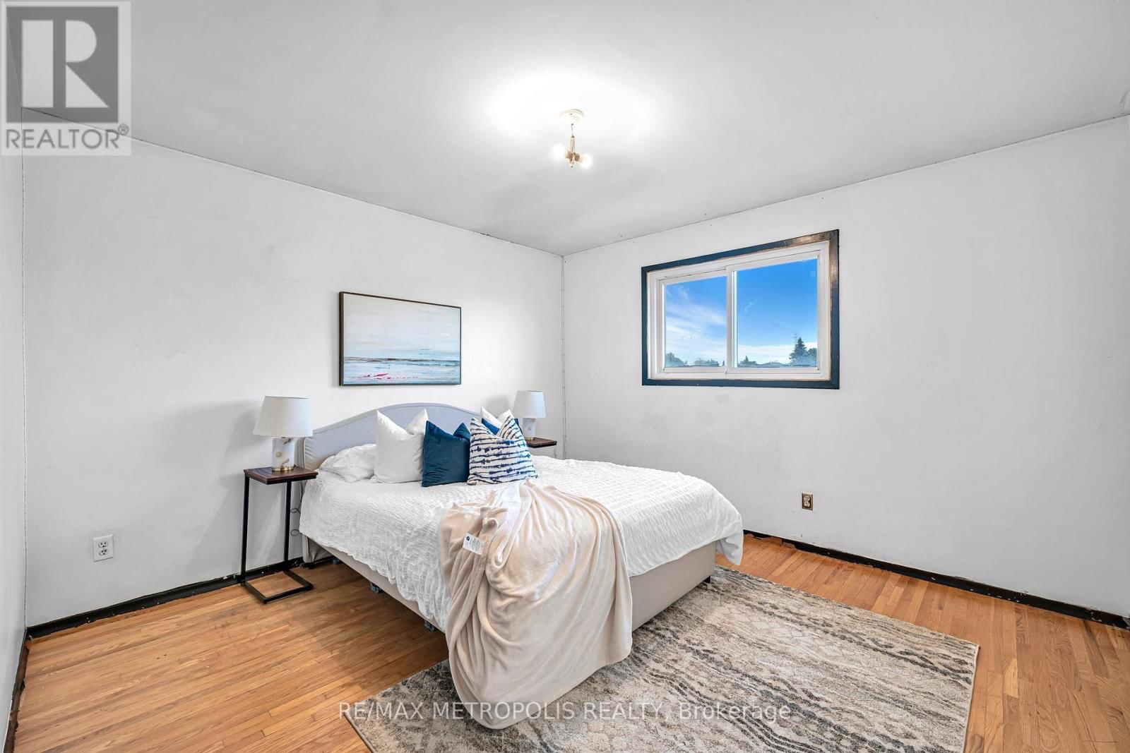 119 ALBANY DRIVE Image 24