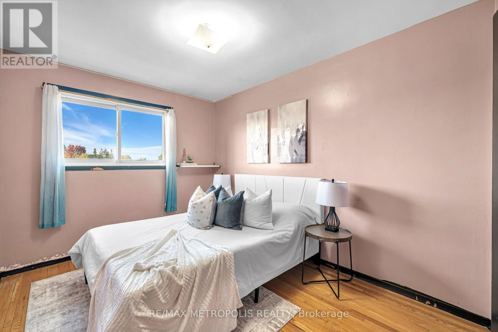 119 ALBANY DRIVE Image 26