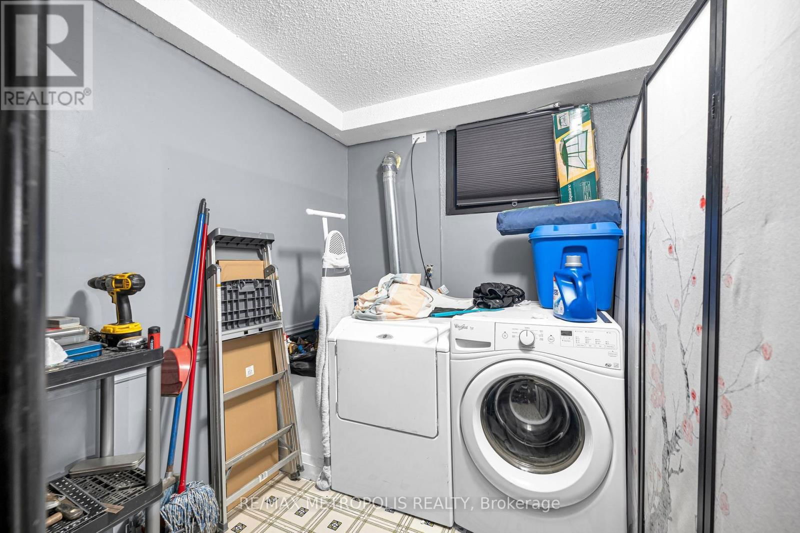 119 ALBANY DRIVE Image 31