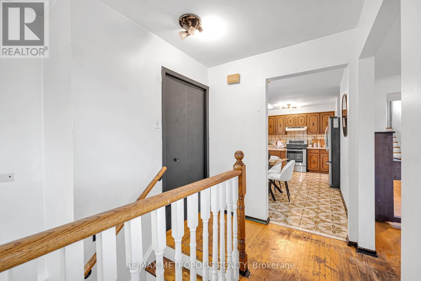119 ALBANY DRIVE Image 5