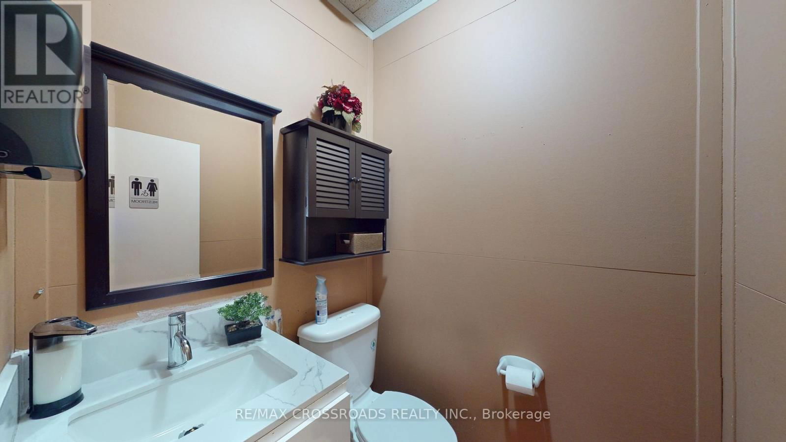 30 - 151 ESNA PARK DRIVE Image 13