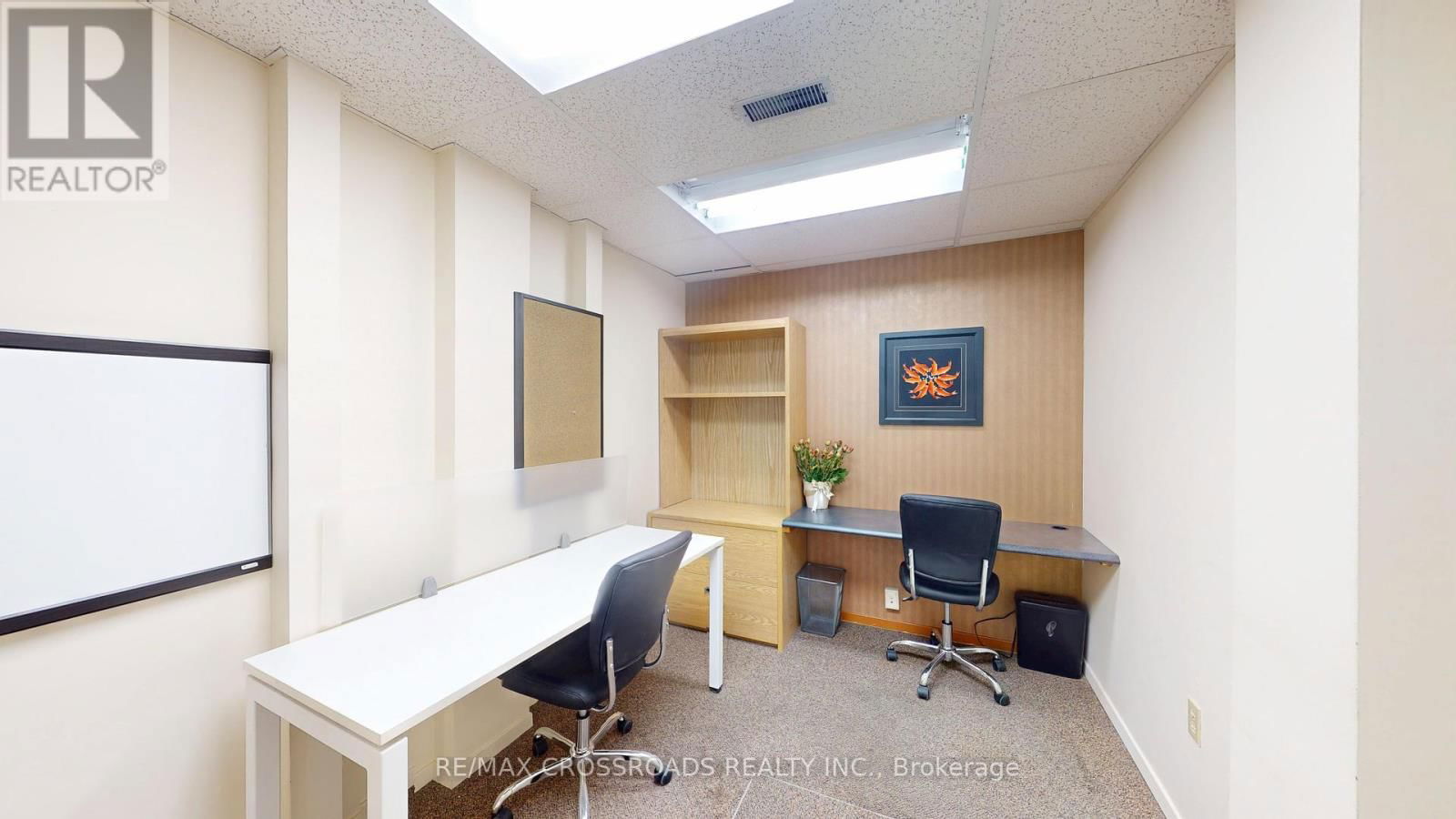 30 - 151 ESNA PARK DRIVE Image 18