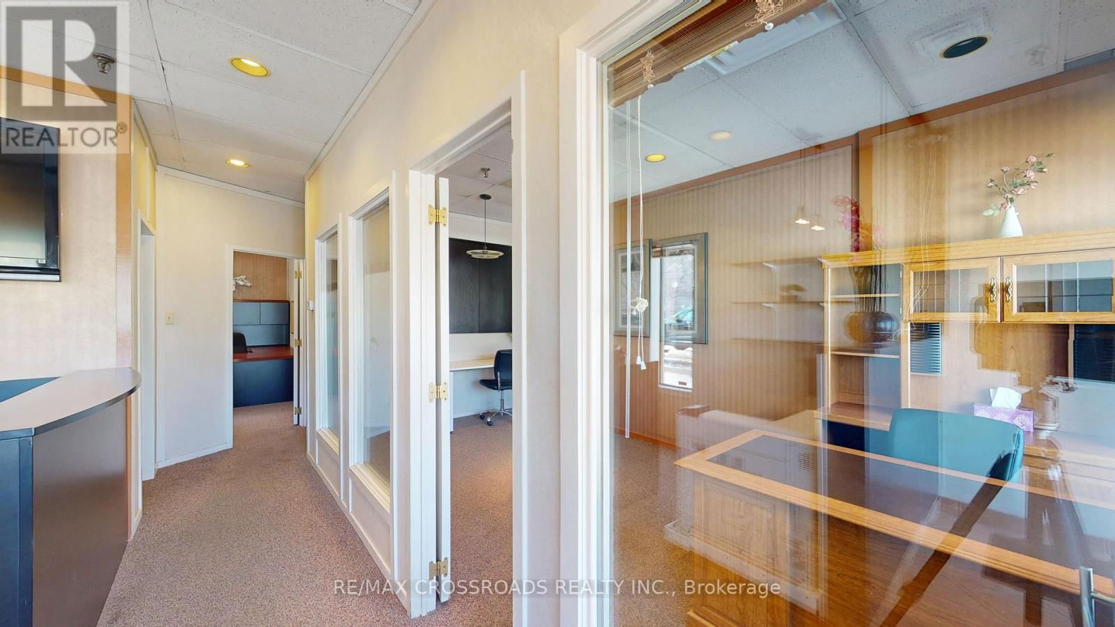 30 - 151 ESNA PARK DRIVE Image 6