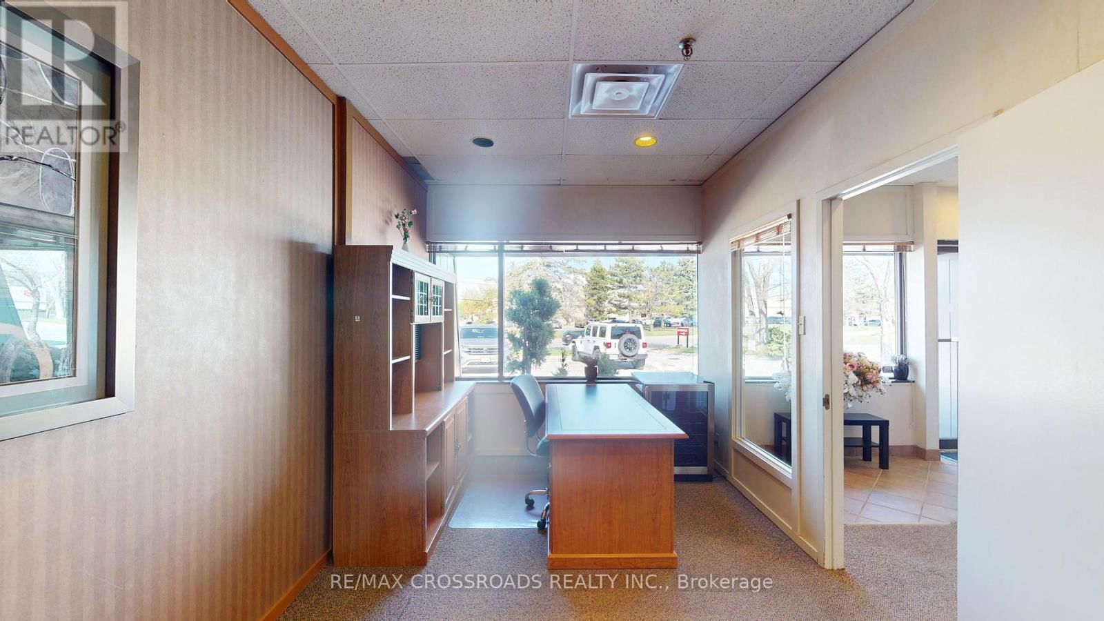 30 - 151 ESNA PARK DRIVE Image 9