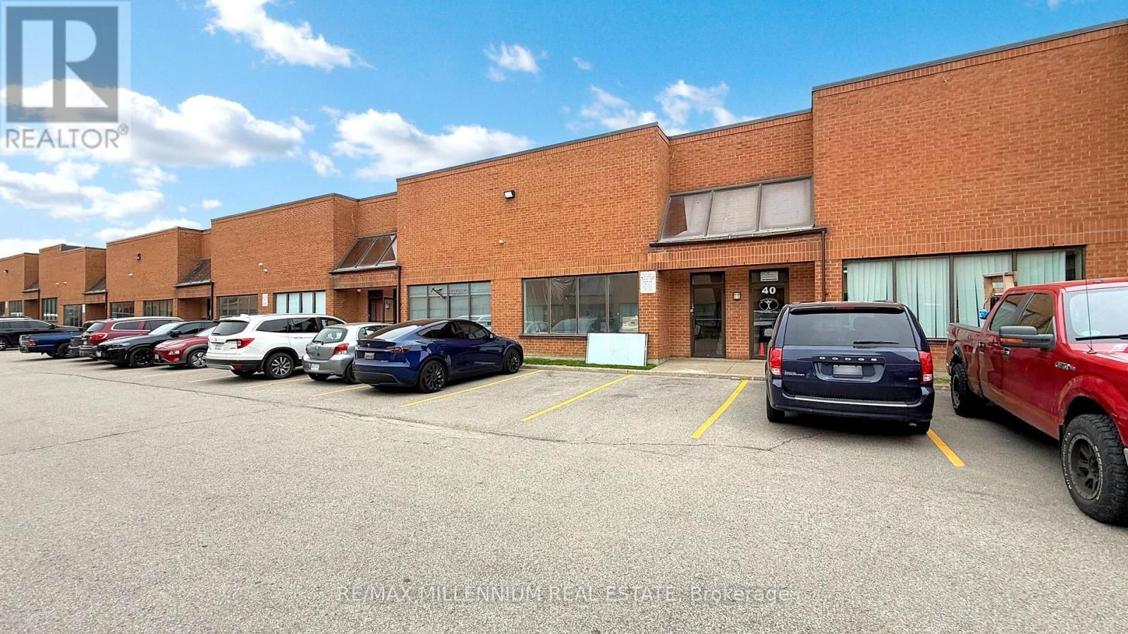 39 - 600 BOWES ROAD Image 3