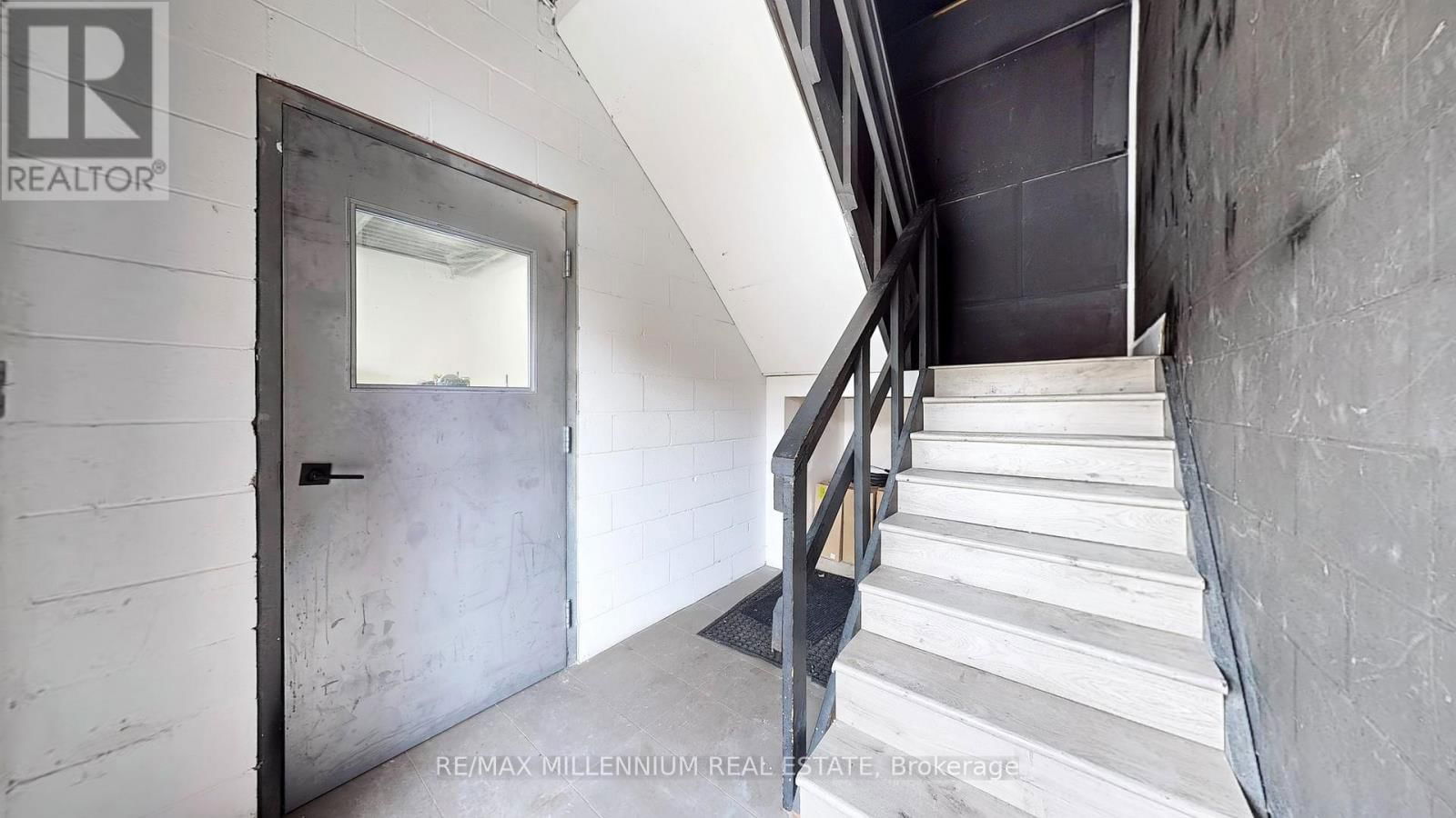 39 - 600 BOWES ROAD Image 31