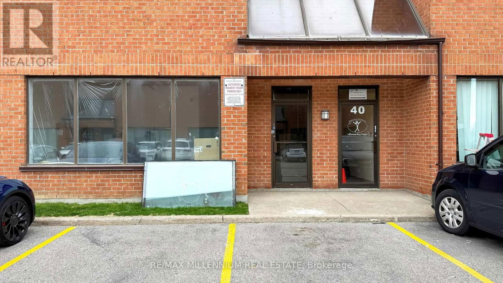 39 - 600 BOWES ROAD Image 4