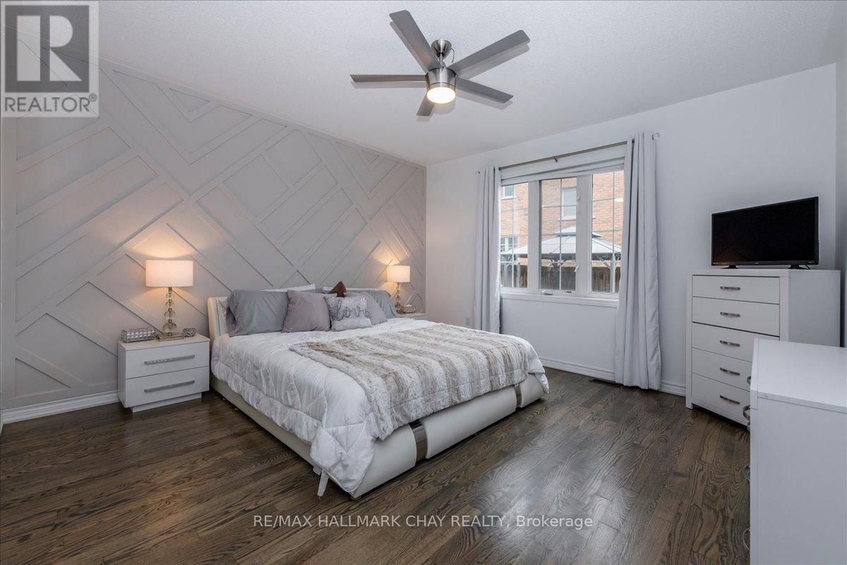 1300 HUNTER STREET Image 14